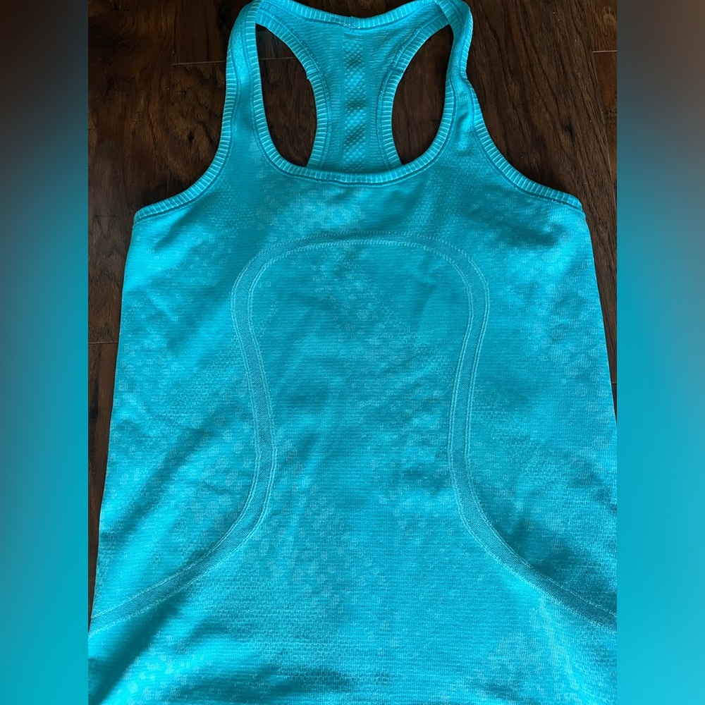 Lululemon tank top sz 4/6
